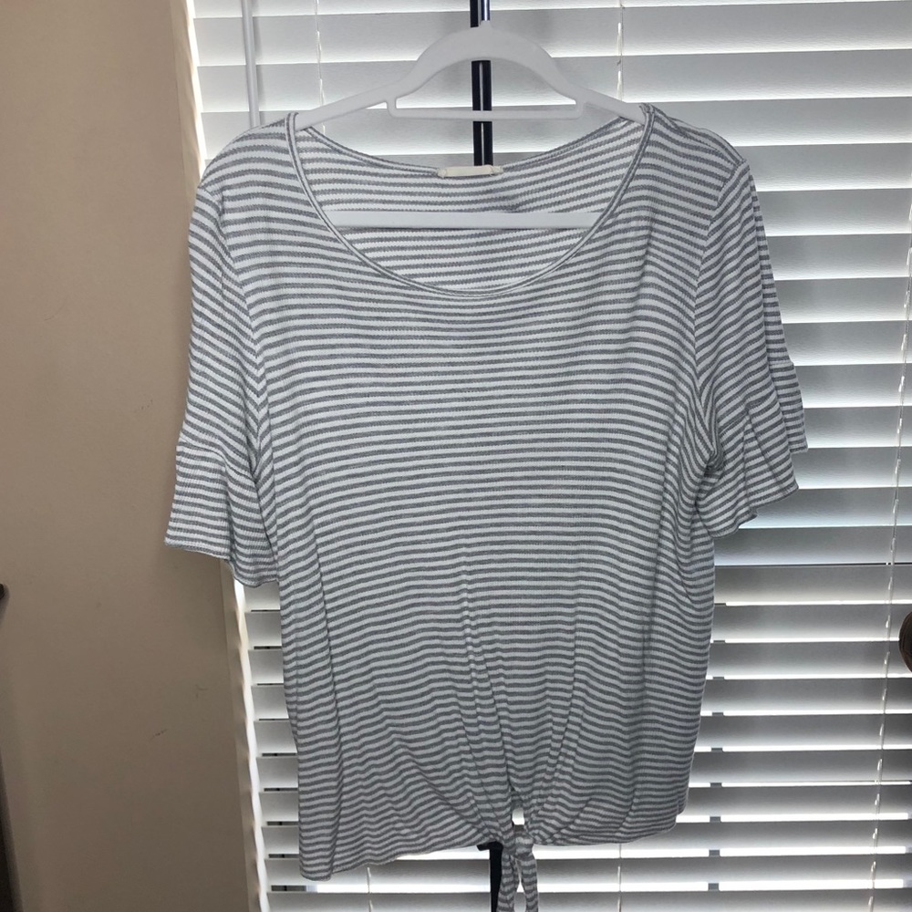 Tie front top